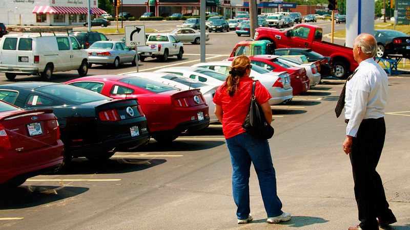 Illustration for article titled Ten common car-buying myths